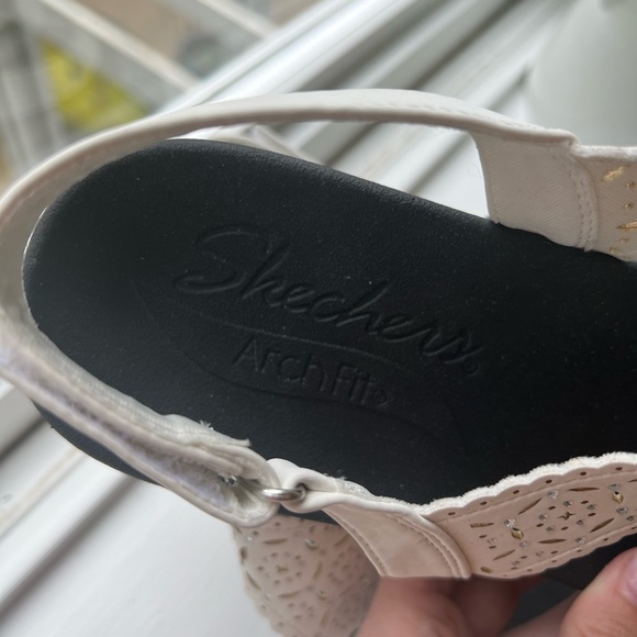 Skechers Women's Arch Fit Meditation Sandal - Picture 4 of 5